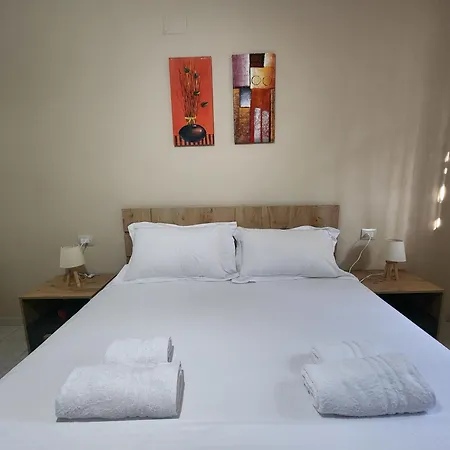 Eden Apartment *