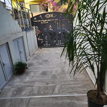 Eden Durres